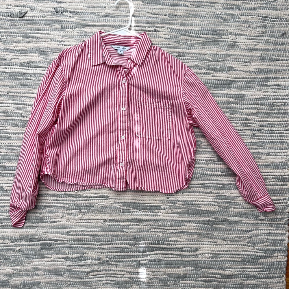 Old Navy Cropped Button down circa 2025